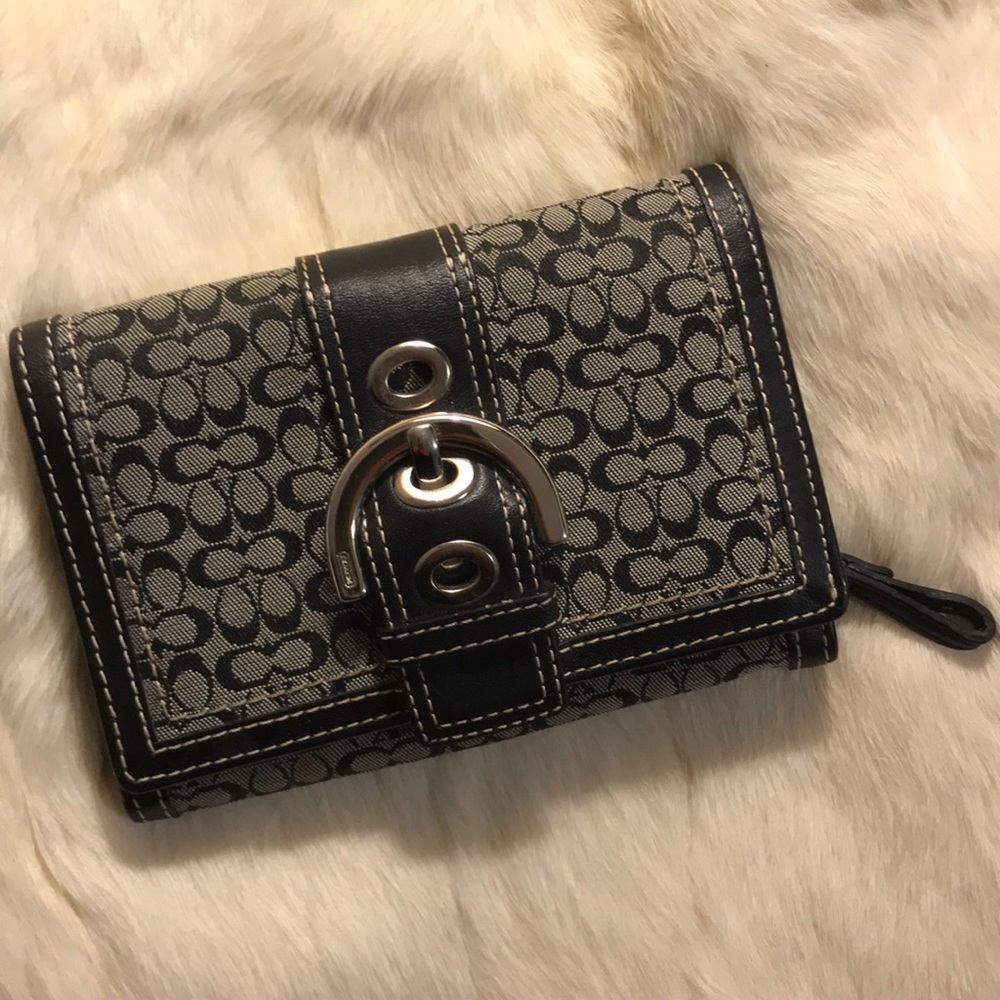 Coach signature canvas and leather Soho wallet